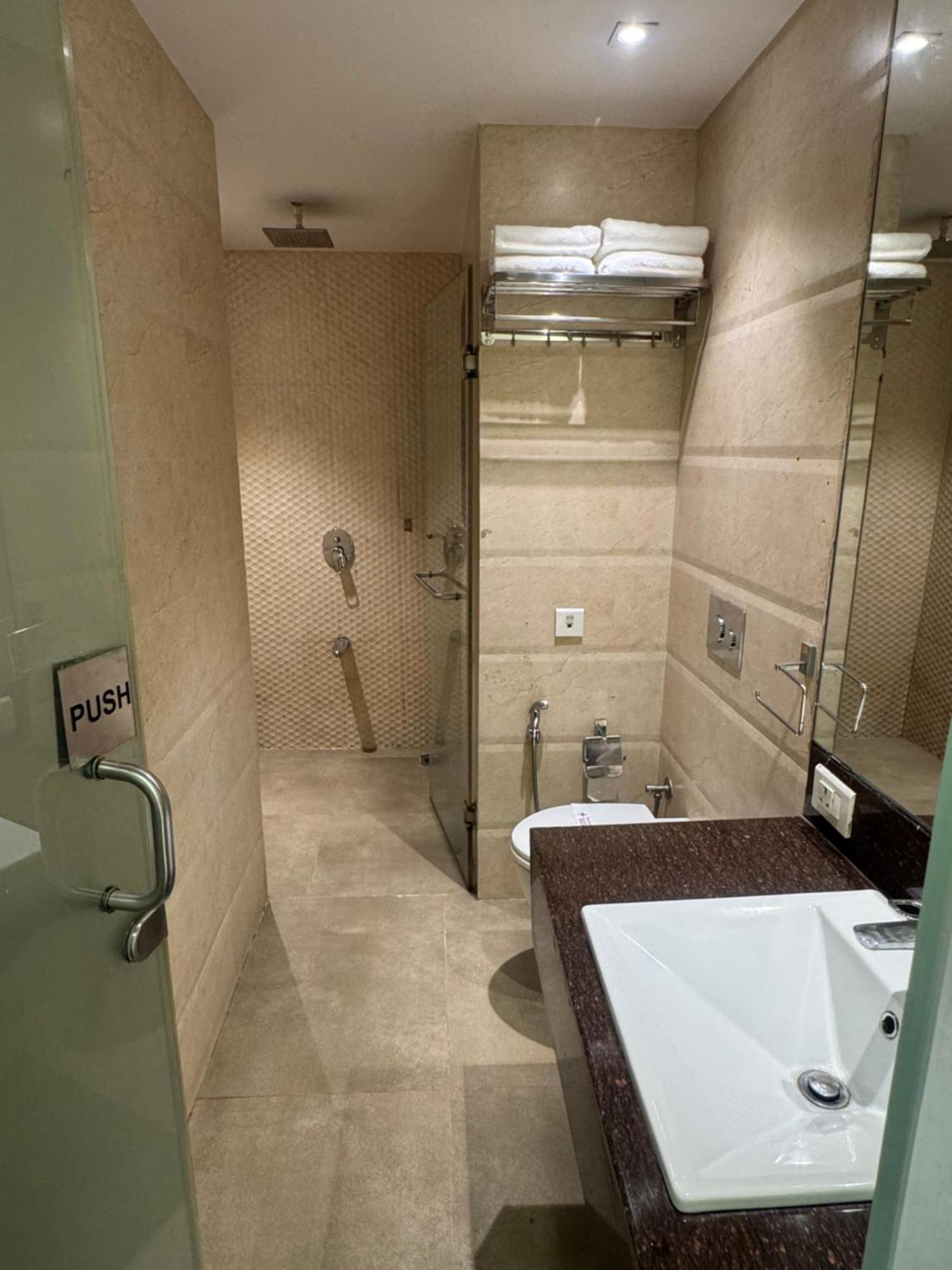 Hotel Dakshin Grandeur Navi Mumbai Exterior photo