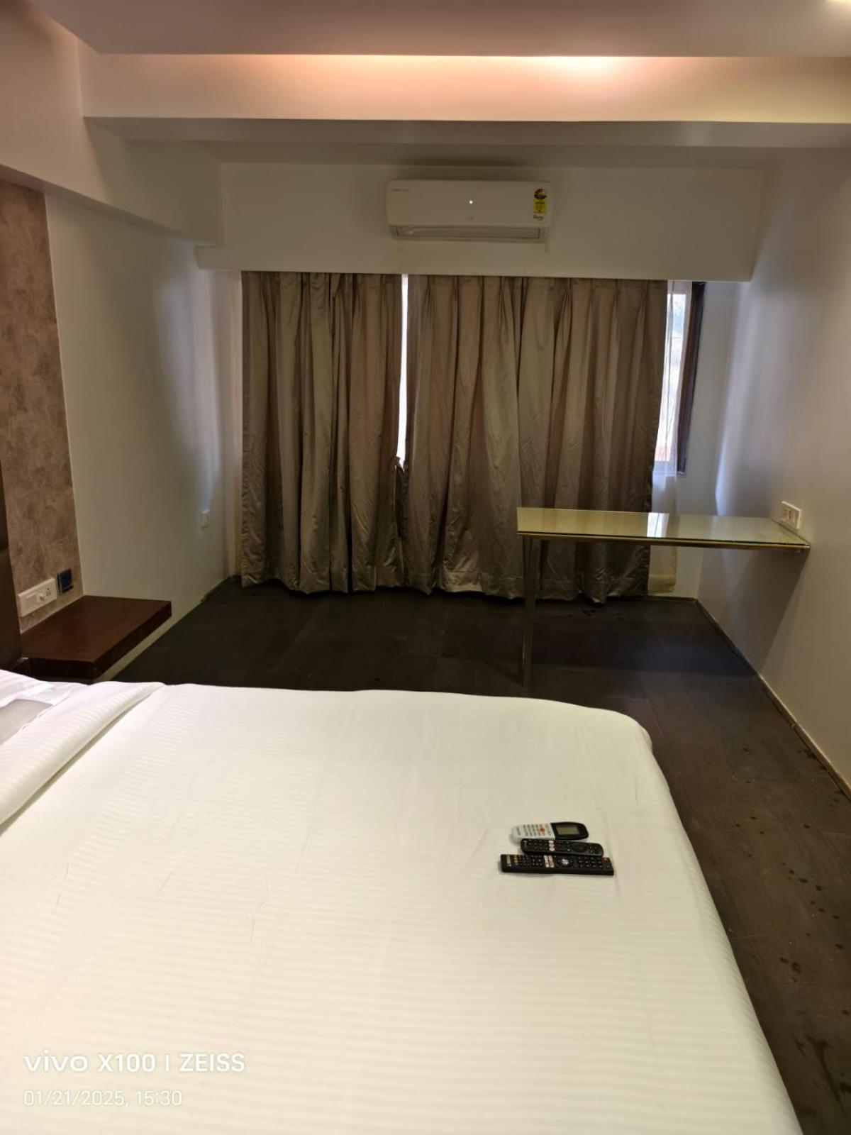 Hotel Dakshin Grandeur Navi Mumbai Exterior photo