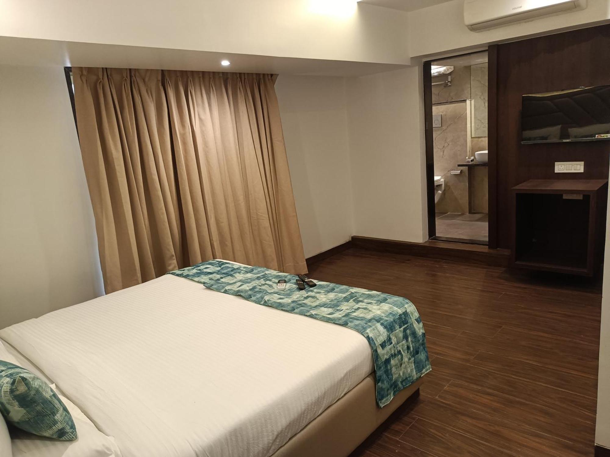Hotel Dakshin Grandeur Navi Mumbai Exterior photo